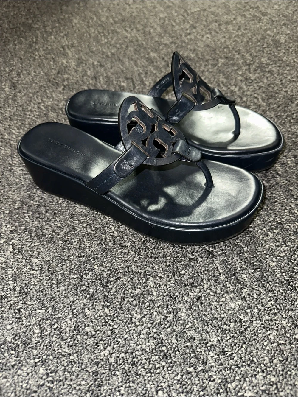 Women’s Tory Burch Navy Blue Platform Sandals Size 5.5 - Picture 3 of 7